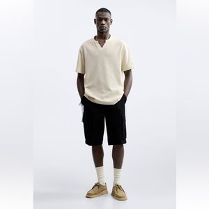 ✨SALE✨ ZARA V-Neck T-Shirt ✨SALE✨